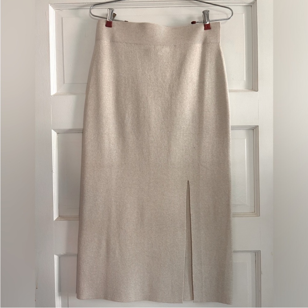 Banana Republic Elegant sweater metallic/ sparkly Grey Skirt! NWOT!